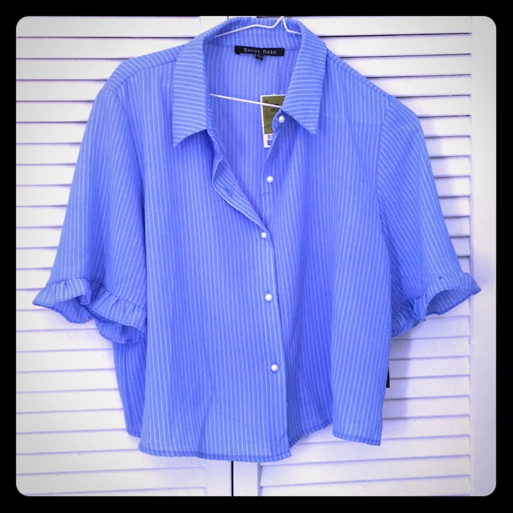 Fashionable blue blouse with white stripes. New.